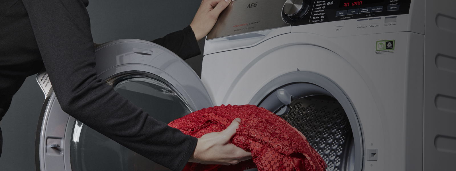 Save on selected AEG Laundry Appliances at Hart & Co