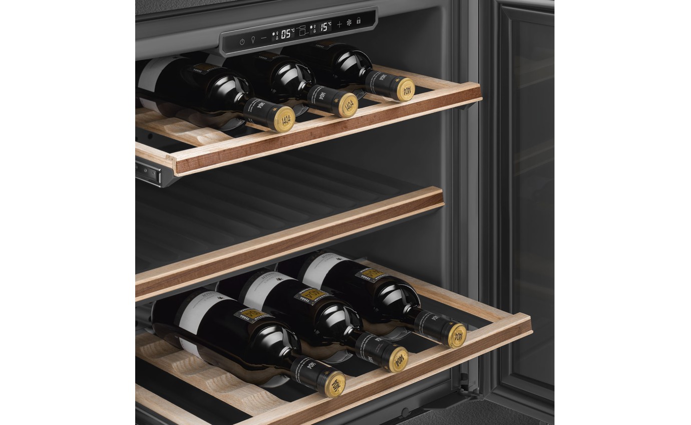 Smeg 60cm Linea Built-in Wine Cooler (Midnight Black) CVI129B3