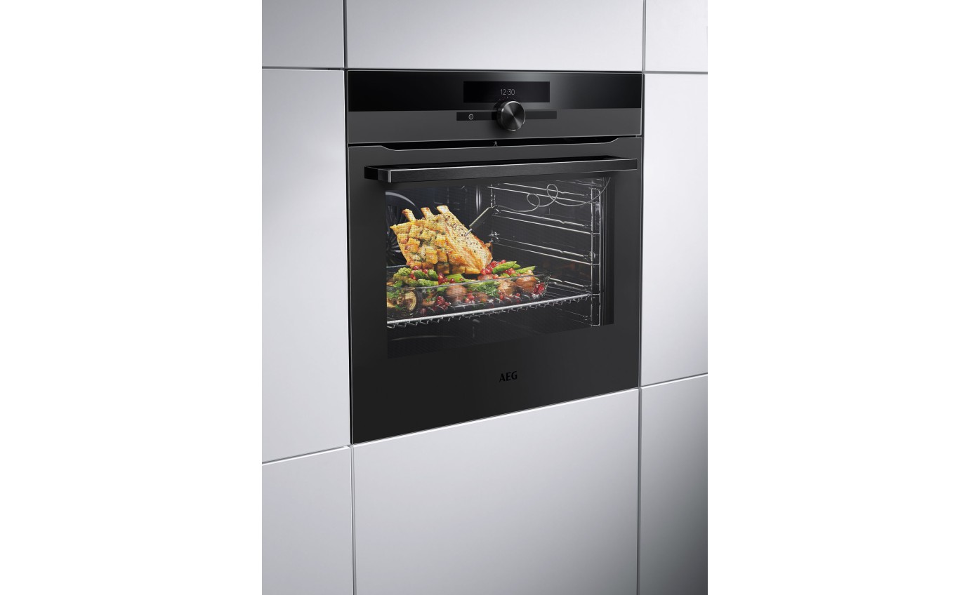 AEG 60cm Sensecook Pyroluxe™ Multifunction Oven BPK94733PT Hart & Co.
