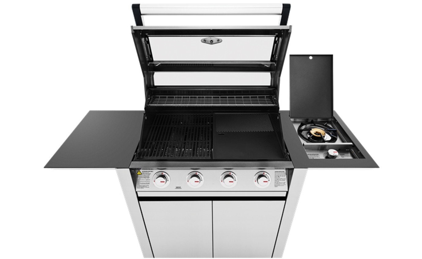 BeefEater 1600 Series Stainless Steel 4 Burner BBQ BMG1641SA