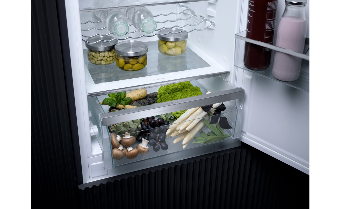 Miele 255L Integrated Fridge Freezer KFNS7785D