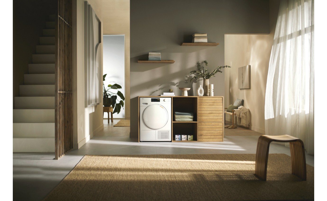 Miele 8kg Heat Pump Dryer TWC220WP