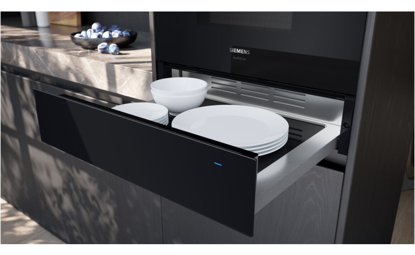 Siemens iQ700 Black Built-In Warming Drawer BI910C1B1