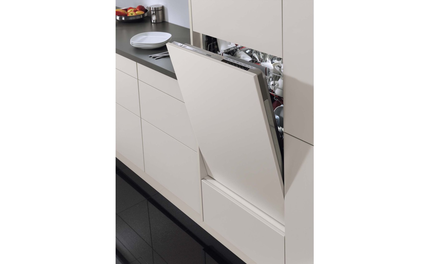 AEG 60cm Fully Integrated Dishwasher FBF7573SBB