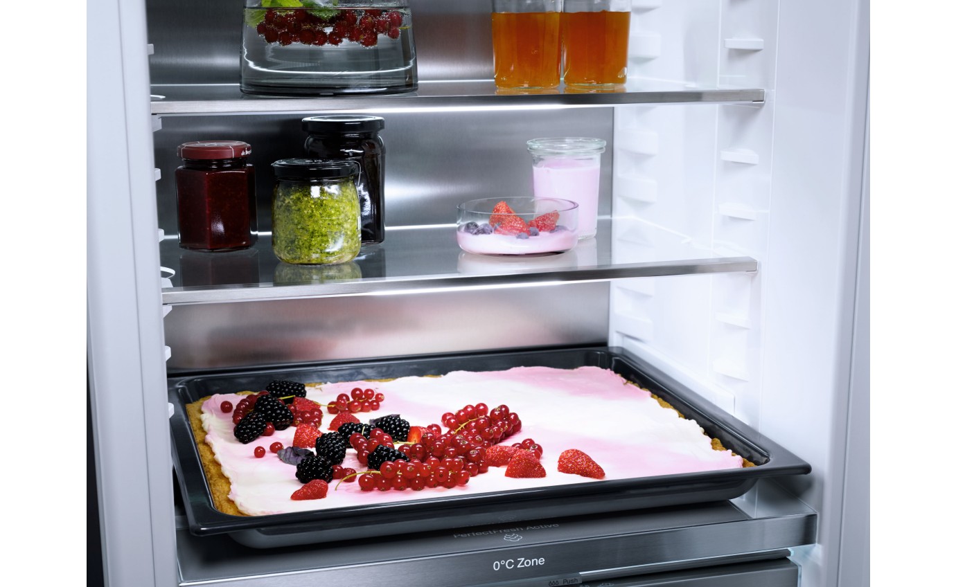 Miele 255L Integrated Fridge Freezer KFNS7785D
