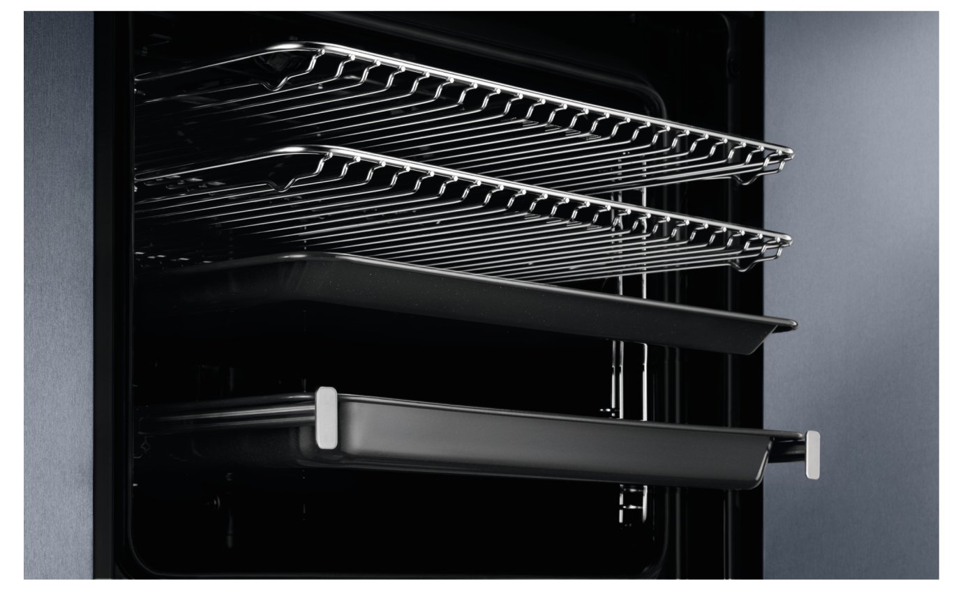 Electrolux 60cm 700 Series Pyrolytic Oven with Added Steam and Food Probe (Black) EVEP6818BF
