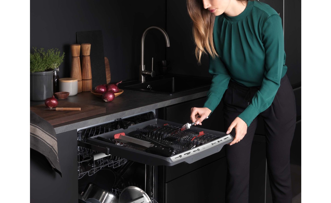 AEG 60cm Fully Integrated Dishwasher FBF7573SBB